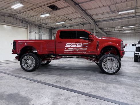 Used 2024 Ford F450 Lariat w/ Lariat Ultimate Package AWD/4WD image 3