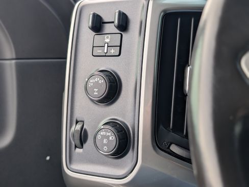 Used 2018 Chevrolet Silverado 1500 LT w/ All Star Edition image 26