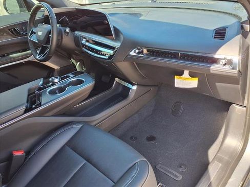 New 2026 Cadillac Lyriq Premium Sport image 8