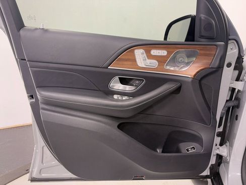 Certified 2024 Mercedes-Benz GLS 580 4MATIC w/ Warmth & Comfort Package image 5