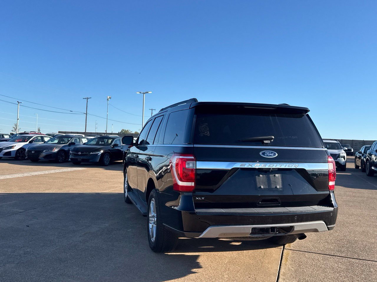 Used 2019 Ford Expedition XLT w/ Equipment Group 202A RWD image 25