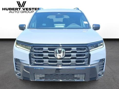 New 2026 Honda Pilot Sport image 3