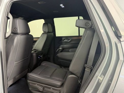 Used 2025 GMC Yukon Denali image 27