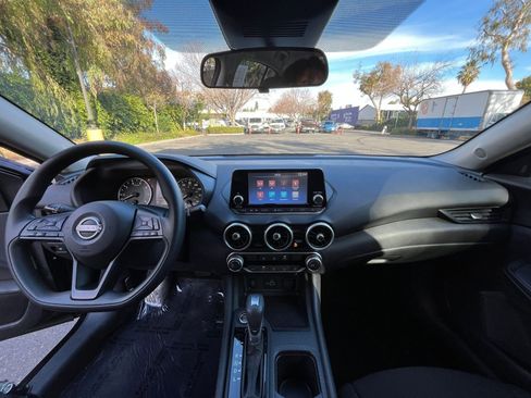 Used 2025 Nissan Sentra S image 31