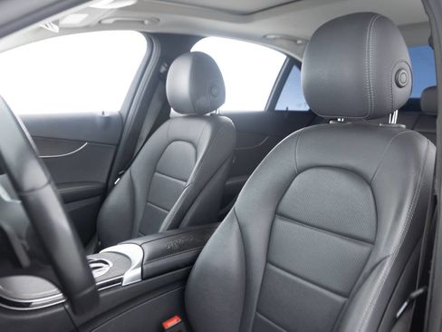 Used 2019 Mercedes-Benz C 300 Sedan image 24