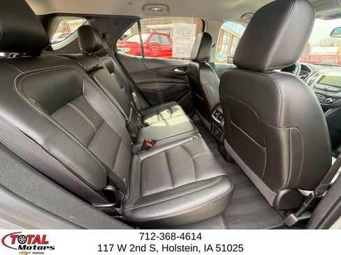 Used 2023 Chevrolet Equinox Premier image 16