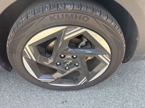 Used 2025 Kia K4 EX image 7