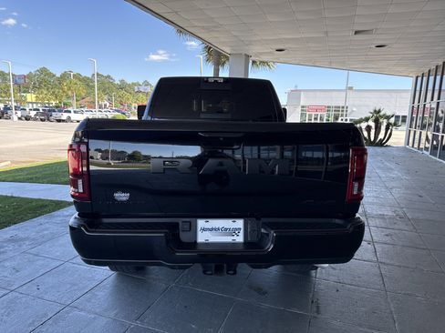 Used 2025 RAM 2500 Limited AWD/4WD image 15