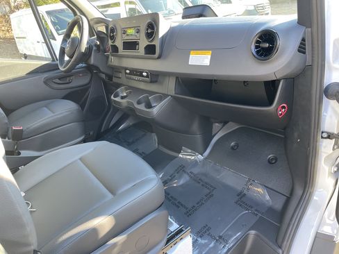 New 2025 Mercedes-Benz Sprinter 2500 image 40
