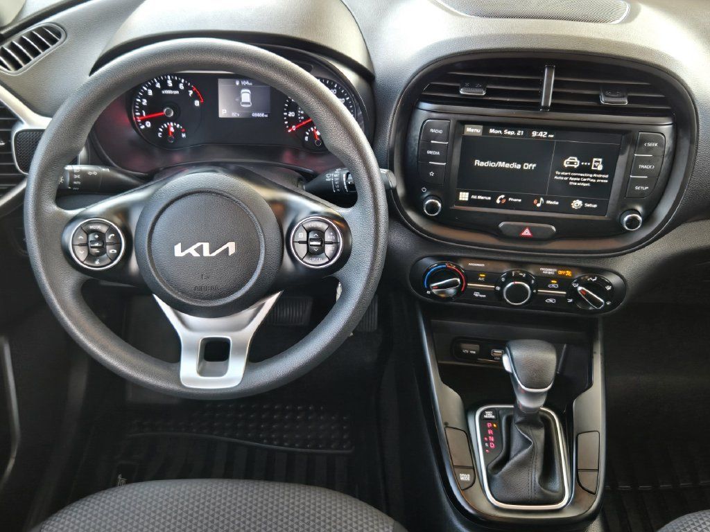 Used 2022 Kia Soul LX w/ Technology Package FWD image 28