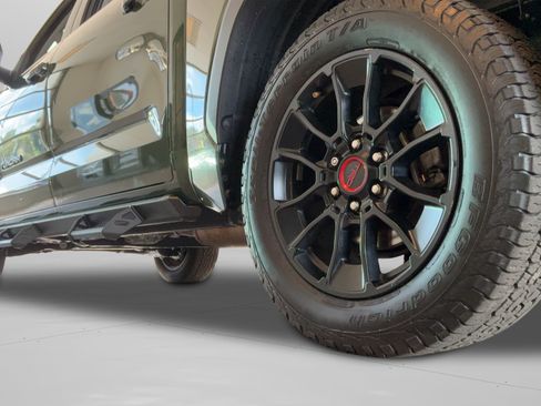 Used 2022 Toyota Tundra SR5 w/ SR5 Premium Package AWD/4WD image 41