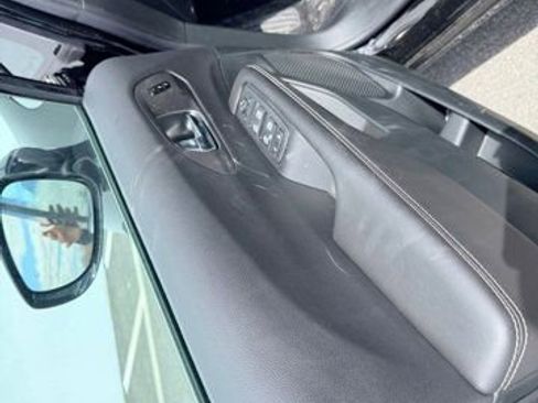 New 2026 Chrysler Pacifica Select image 13