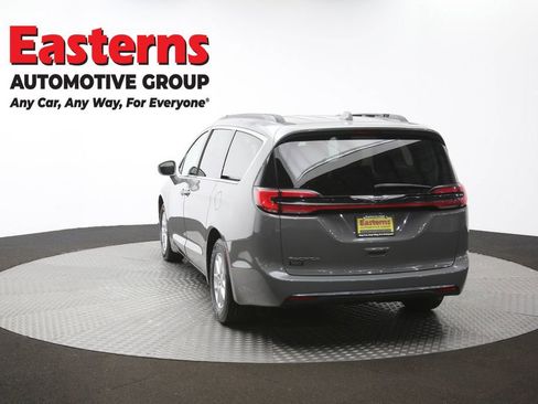 Used 2022 Chrysler Pacifica Touring-L image 67