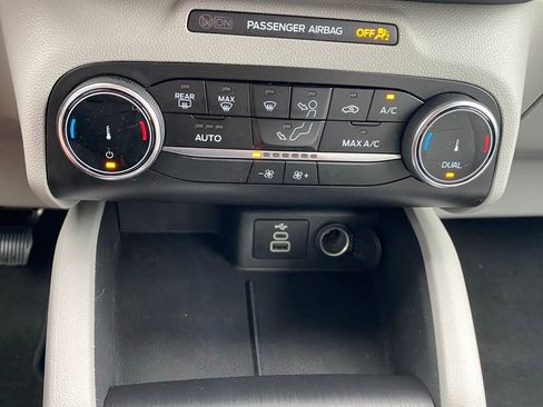 Certified 2024 Ford Escape Active FWD image 17