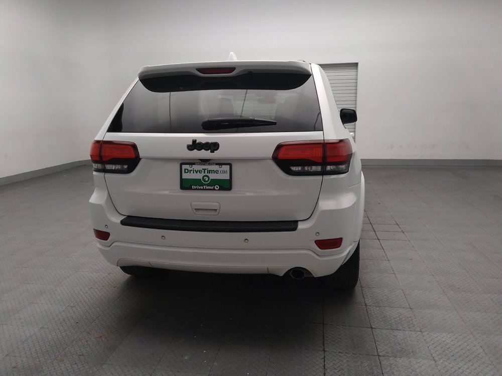 Used 2020 Jeep Grand Cherokee Altitude RWD image 7