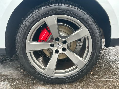 Used 2023 Porsche Macan S image 6