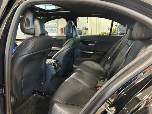 Used 2022 Mercedes-Benz C 300 4MATIC Sedan image 34