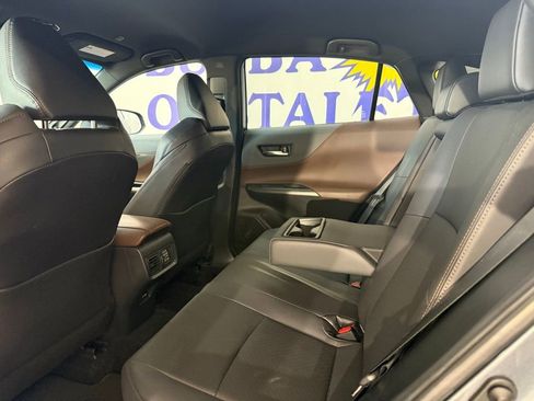 Used 2023 Toyota Venza Limited AWD/4WD image 19