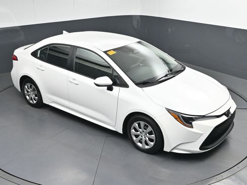 Certified 2024 Toyota Corolla LE image 33