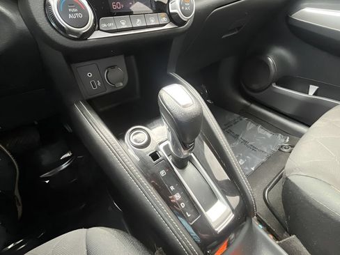 Used 2020 Nissan Kicks SR FWD image 23