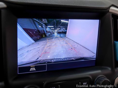 Used 2023 GMC Terrain SLT w/ Elevation Edition image 22