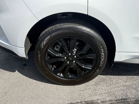 Certified 2024 Ford Edge SE w/ Black Appearance Package AWD/4WD image 30