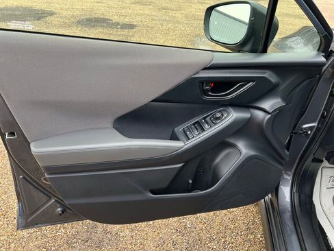 Used 2024 Subaru Crosstrek 2.0i Premium image 24