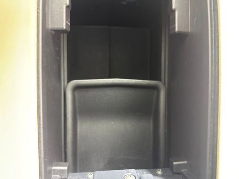 Used 2022 Toyota Highlander XLE image 26