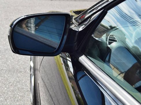 Used 2011 Mercedes-Benz SLK 300 image 33