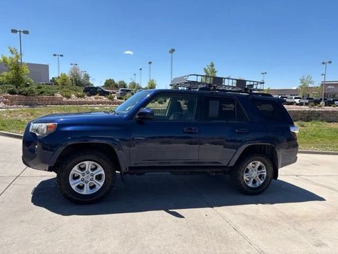 Used 2016 Toyota 4Runner SR5 AWD/4WD image 2