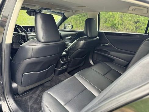 Used 2019 Lexus ES 350 w/ Premium Package FWD image 12