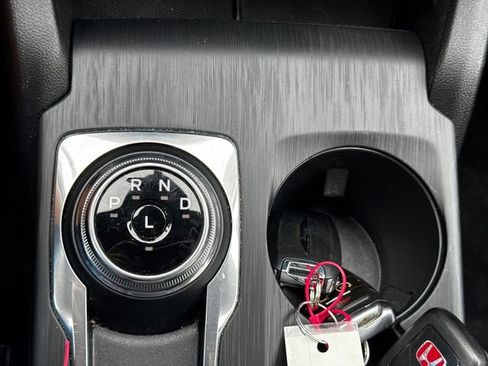 Used 2025 Ford Escape ST-Line FWD image 35