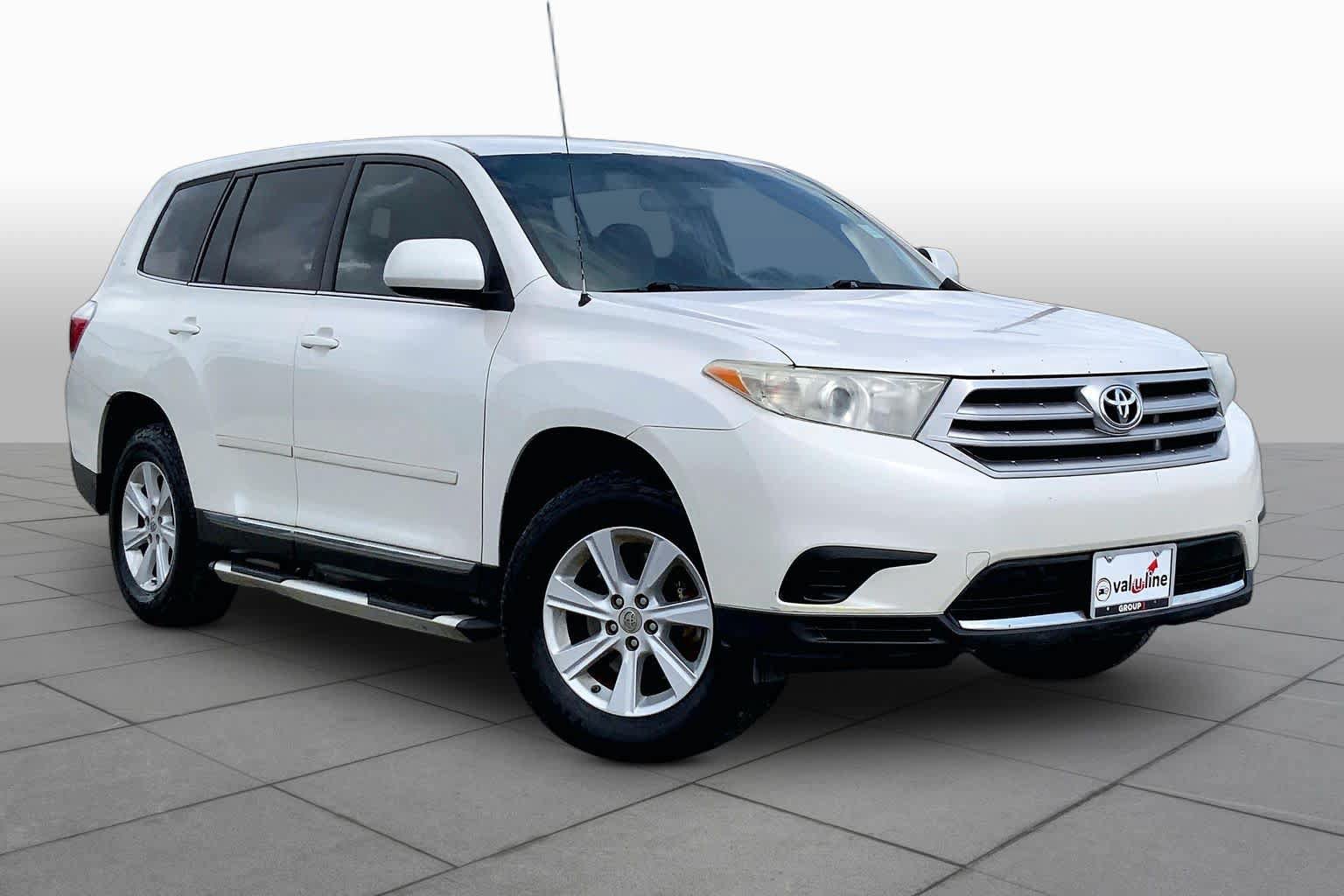 Used 2012 Toyota Highlander FWD image 3