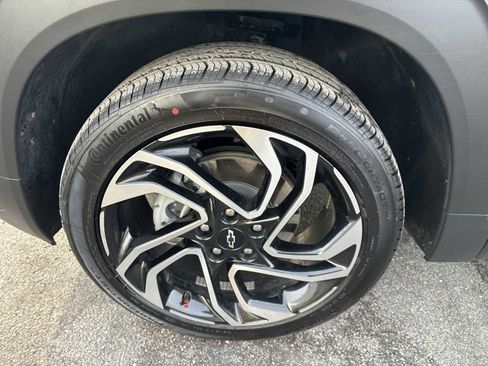 Used 2025 Chevrolet TrailBlazer RS w/ Convenience Package image 32