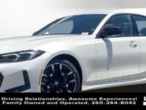 Used 2025 BMW 330i xDrive Sedan AWD/4WD image 11