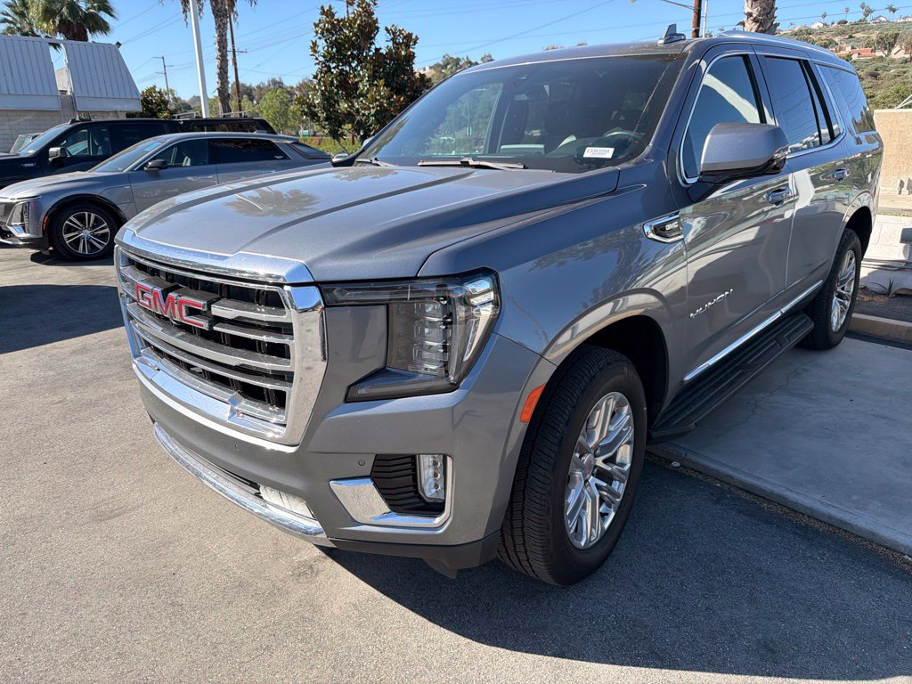 Used 2021 GMC Yukon SLT w/ SLT Luxury Plus Package AWD/4WD image 3