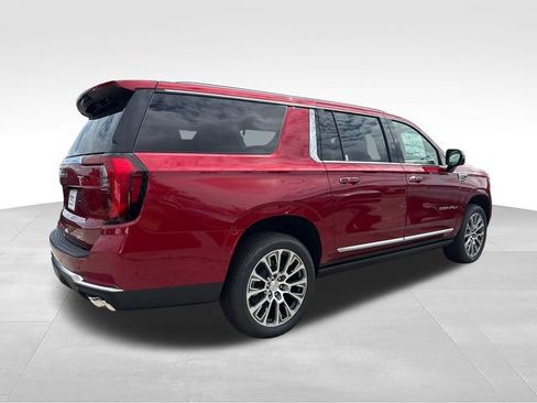 New 2026 GMC Yukon XL Denali w/ Denali Reserve Package AWD/4WD image 5