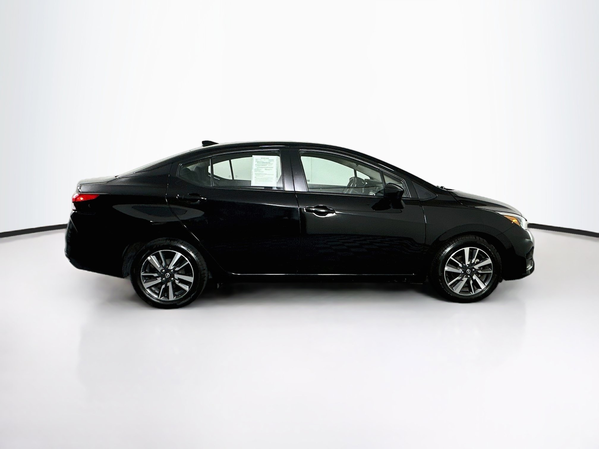 Used 2025 Nissan Versa SV FWD image 10