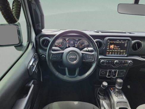 Used 2022 Jeep Wrangler Unlimited Sport image 23