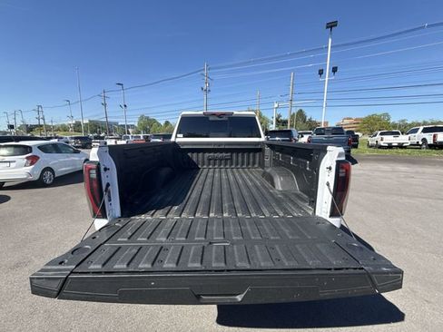 Used 2026 GMC Sierra 2500 AT4 w/ AT4 Premium Plus Package AWD/4WD image 23
