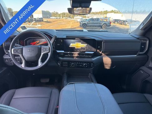 Used 2024 Chevrolet Silverado 3500 LTZ w/ LTZ Plus Package image 10