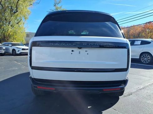 Used 2023 Land Rover Range Rover SE image 4