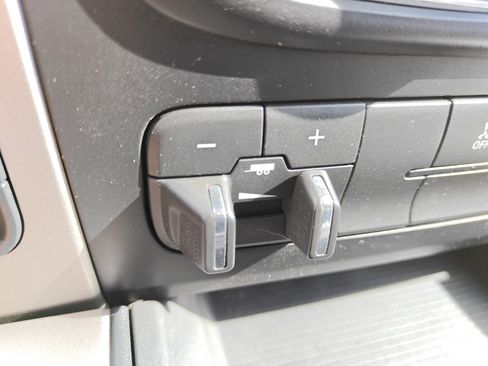 Used 2016 RAM 1500 Big Horn AWD/4WD image 33