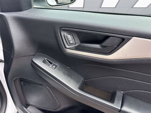 Used 2022 Ford Escape SE image 17