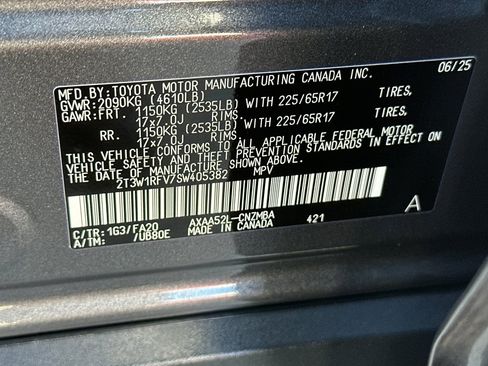 Used 2025 Toyota RAV4 XLE image 28