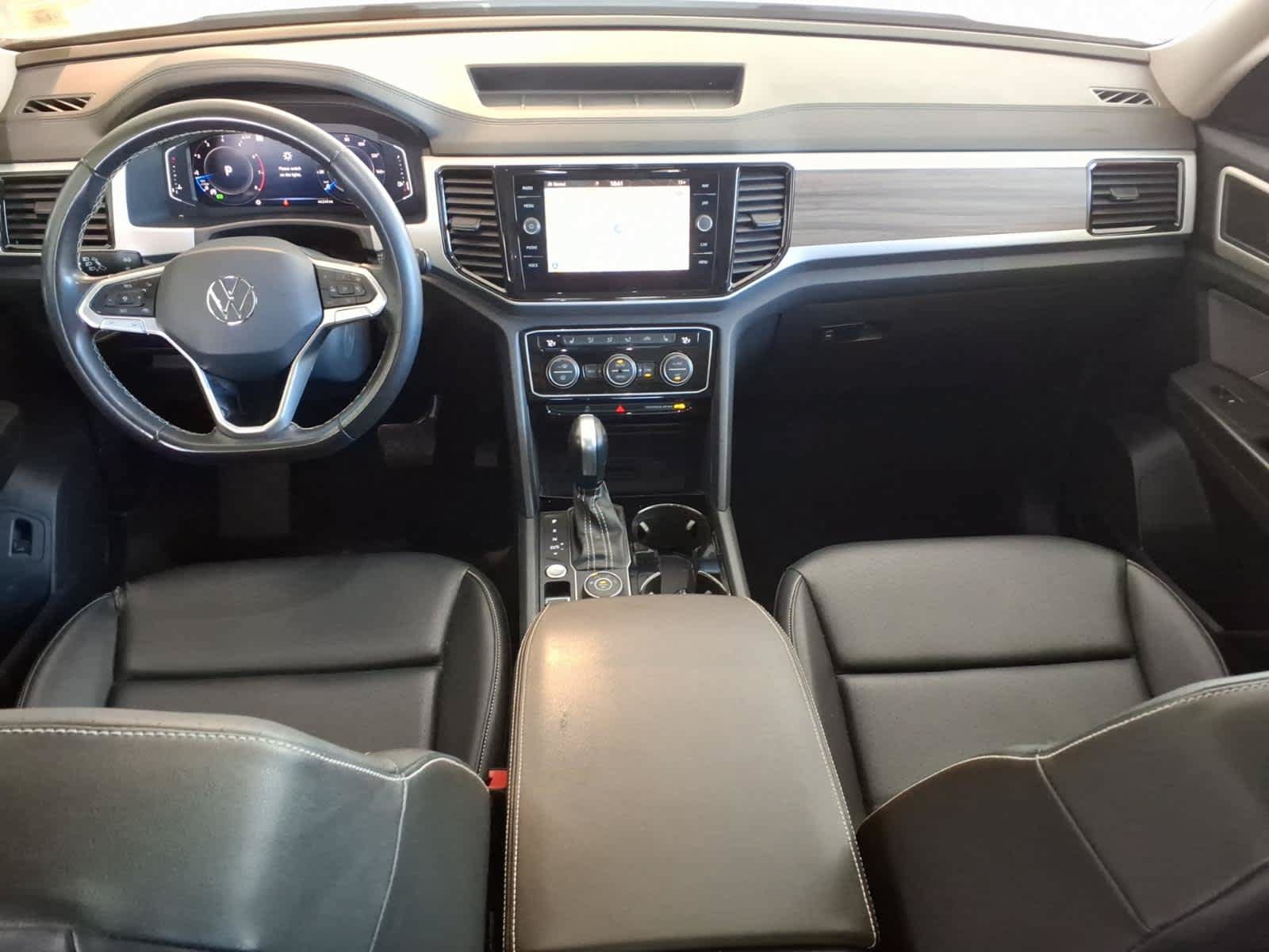 Used 2023 Volkswagen Atlas SEL AWD/4WD image 16