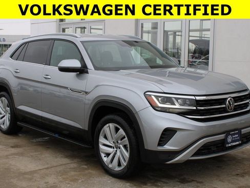 Certified 2021 Volkswagen Atlas Cross Sport SE image 1
