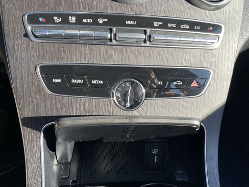Used 2020 Mercedes-Benz C 300 4MATIC Sedan image 21