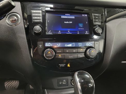 Used 2020 Nissan Rogue Sport SV w/ All-Weather Package AWD/4WD image 18