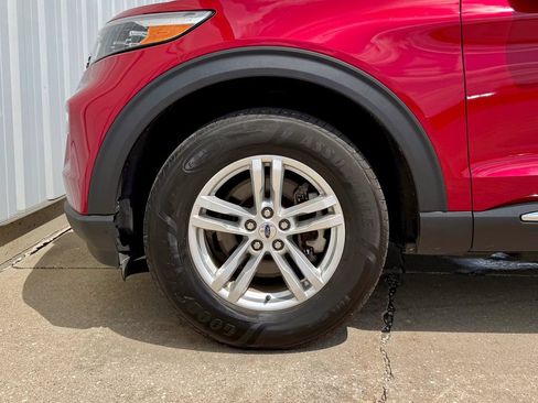 Certified 2023 Ford Explorer XLT w/ Equipment Group 202A AWD/4WD image 39